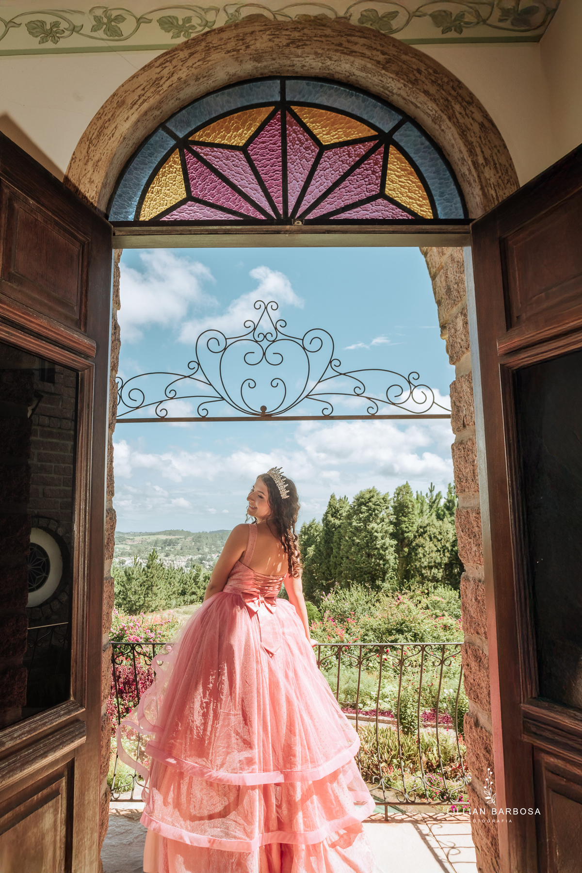 Ensaio-de-quinze-anos-ensaio-no-castelo-belvedere-saneio-treze-de-maio-santa-catarina-lillian-barbosa-fotografa-de-lauro-muller-