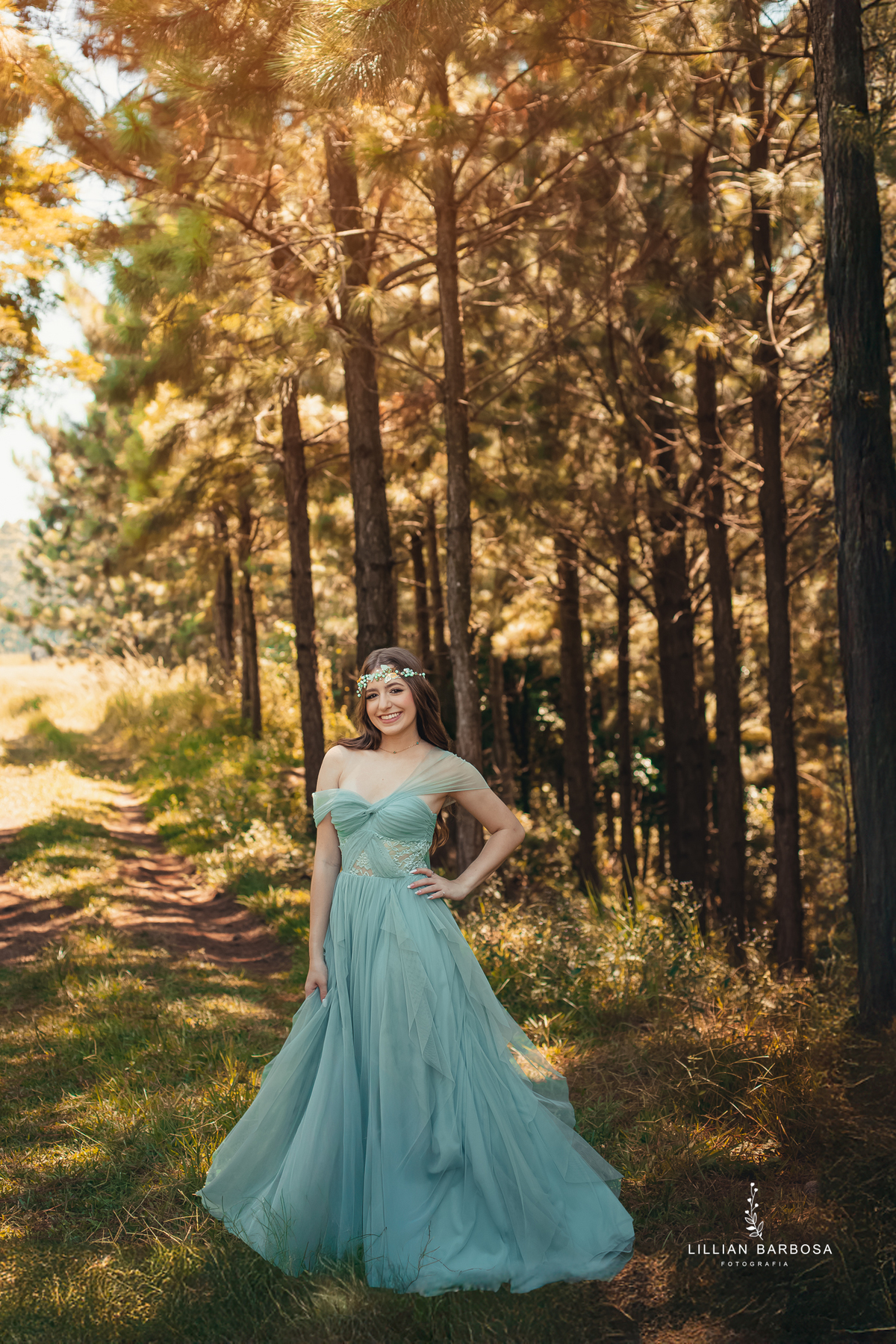 Ensaio-de-quinze-anos-ensaio-no-castelo-belvedere-saneio-treze-de-maio-santa-catarina-lillian-barbosa-fotografa-de-lauro-muller- 