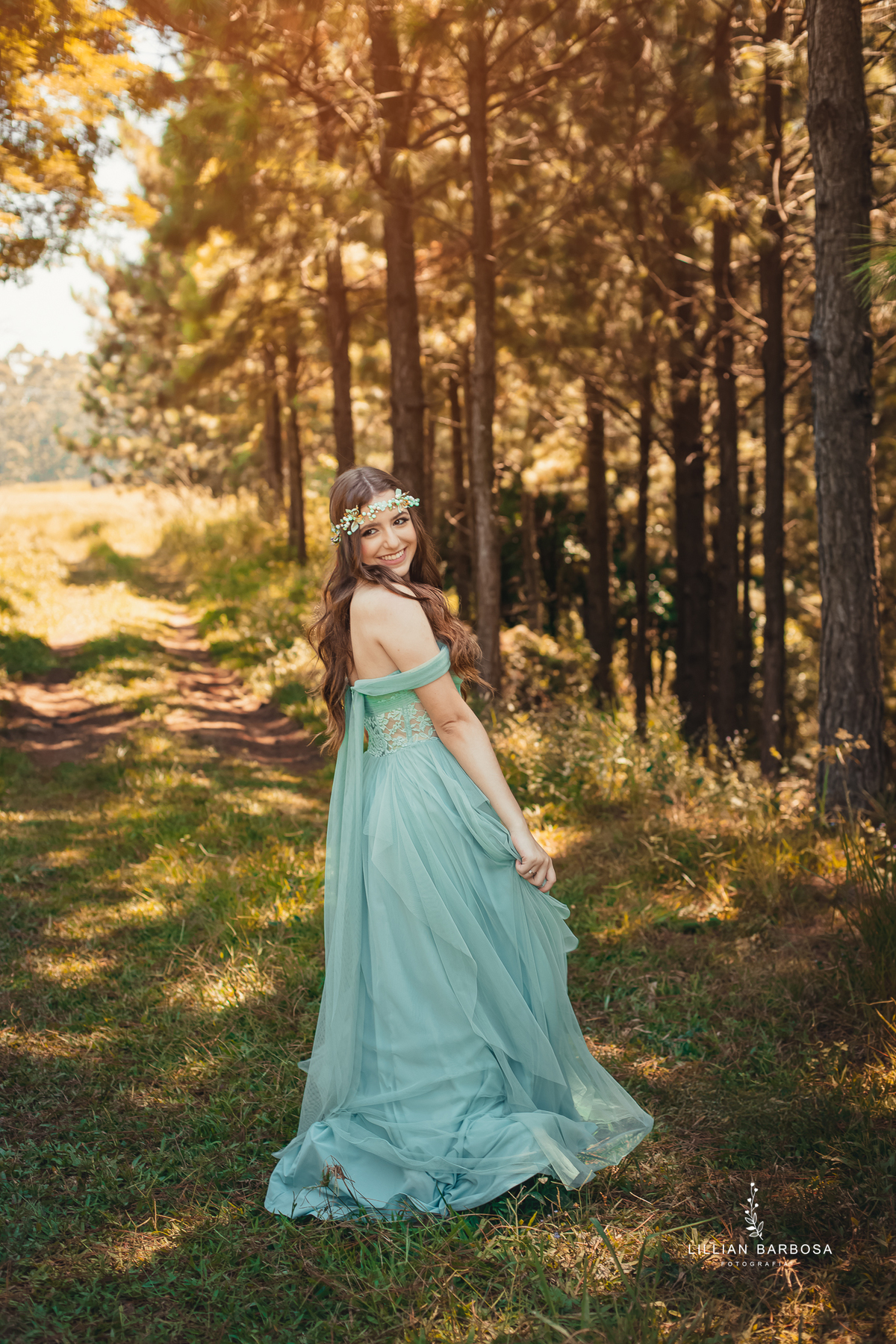 Ensaio-de-quinze-anos-ensaio-no-castelo-belvedere-saneio-treze-de-maio-santa-catarina-lillian-barbosa-fotografa-de-lauro-muller- 