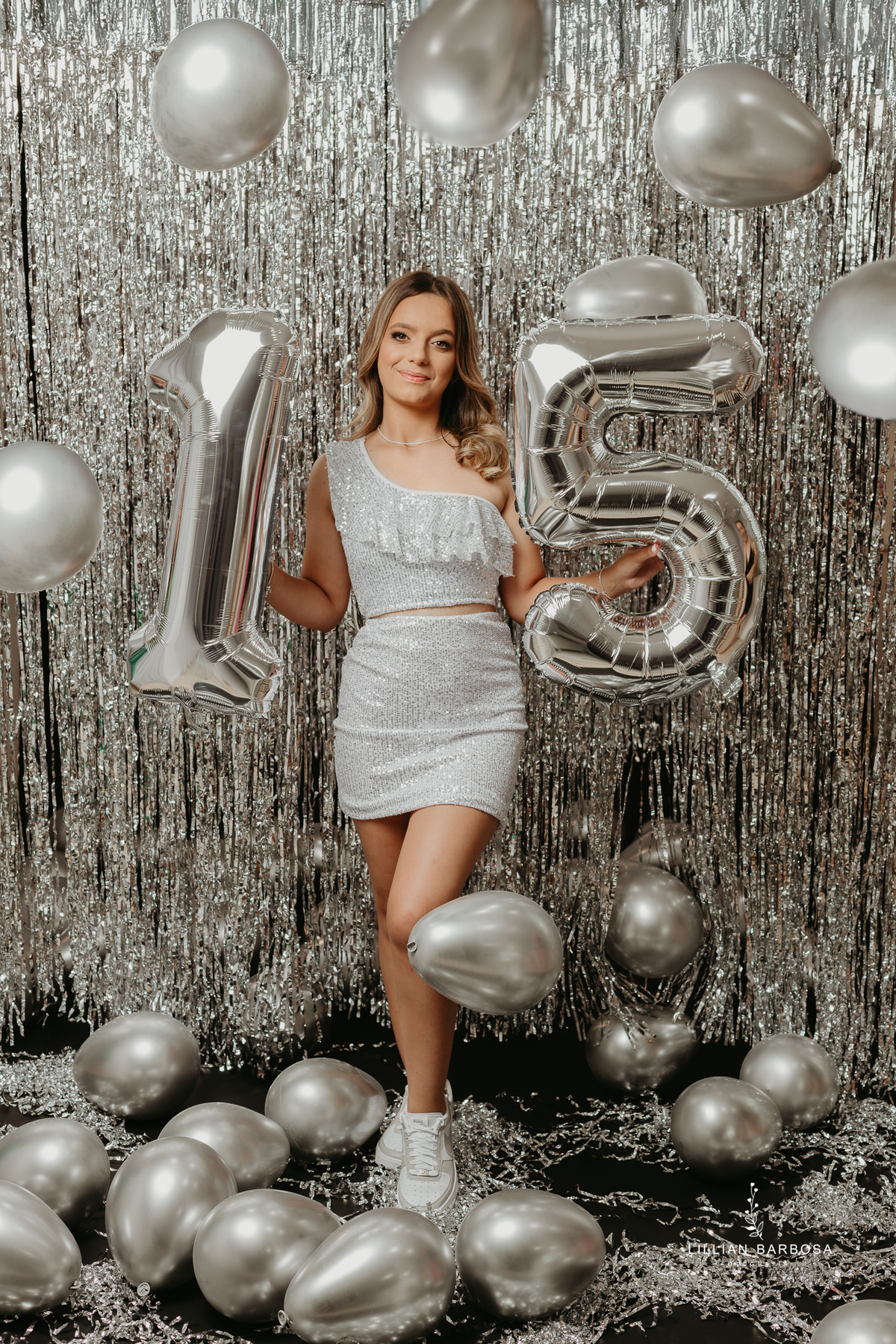 ensaio-de-quinze-no-estudio-da-lillian-barbosa-catarina-lillian-barbosa-fotografia-fotografa-de-lauro-muller-