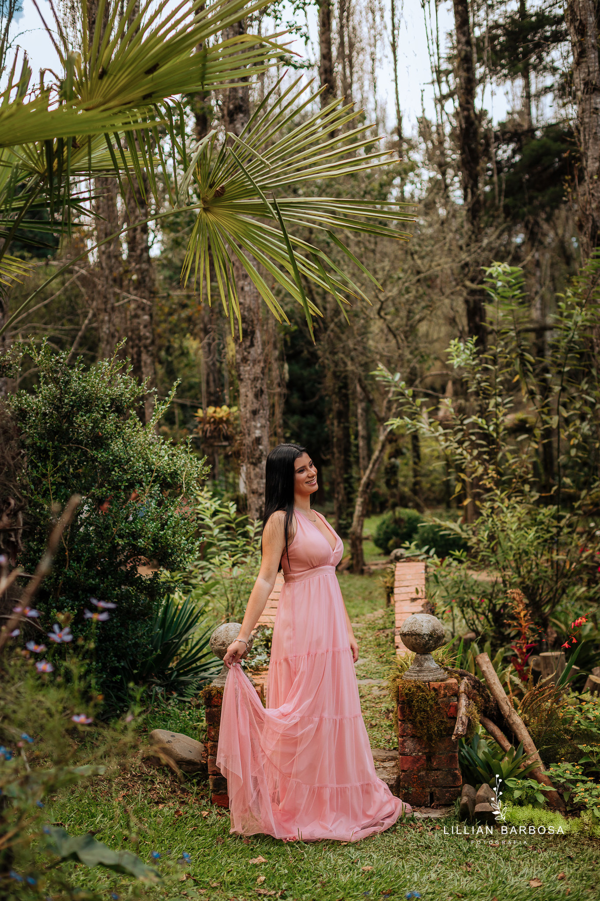 ensaio-de-quinze-anos-no-jardim-secreto-urubici-ensaio-de-quize-anos-o-ar-livre-ensaio-em-urubici-fotografa-de-urubici-fotografa-de-j-lauro muller