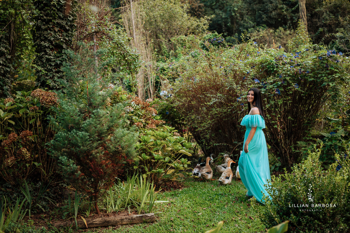 ensaio-de-quinze-anos-no-jardim-secreto-urubici-ensaio-de-quize-anos-o-ar-livre-ensaio-em-urubici-fotografa-de-urubici-fotografa-de-j-lauro muller