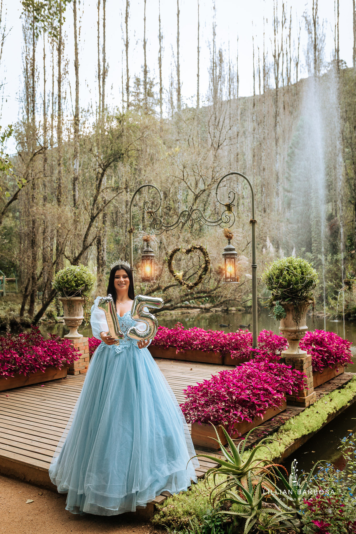 ensaio-de-quinze-anos-no-jardim-secreto-urubici-ensaio-de-quize-anos-o-ar-livre-ensaio-em-urubici-fotografa-de-urubici-fotografa-de-j-lauro muller