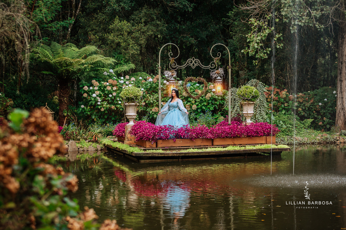 ensaio-de-quinze-anos-no-jardim-secreto-urubici-ensaio-de-quize-anos-o-ar-livre-ensaio-em-urubici-fotografa-de-urubici-fotografa-de-j-lauro muller