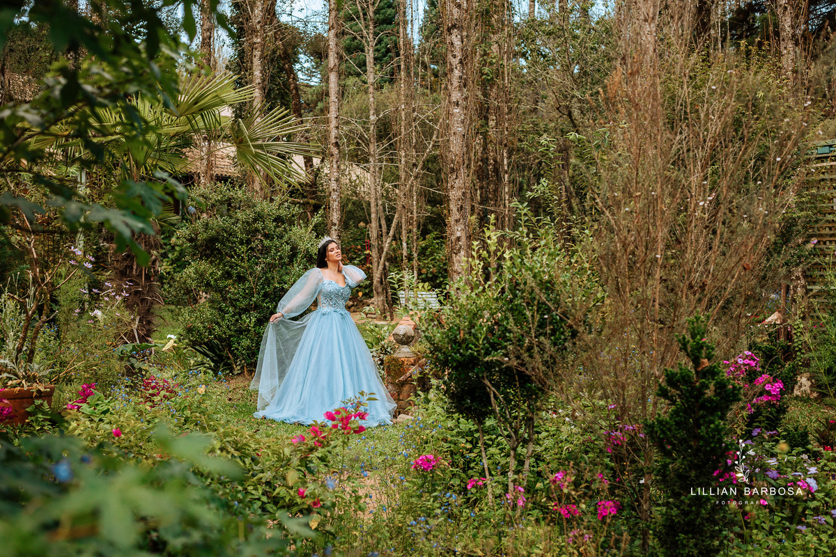 ensaio-de-quinze-anos-no-jardim-secreto-urubici-ensaio-de-quize-anos-o-ar-livre-ensaio-em-urubici-fotografa-de-urubici-fotografa-de-j-lauro muller