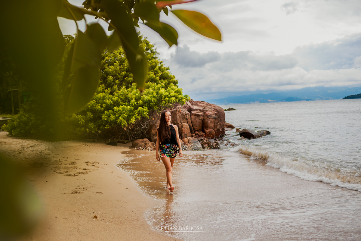 ensaio externo de 15 anos na ilha de florianopolis fifteens da lillian barbosa fotografia praia