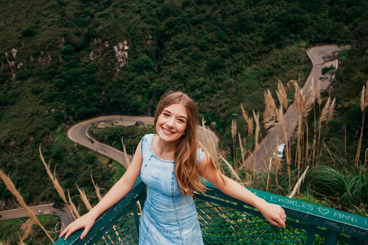 Ensaio externo de 15 anos na serra do rio do rastro mirante do meio da serra