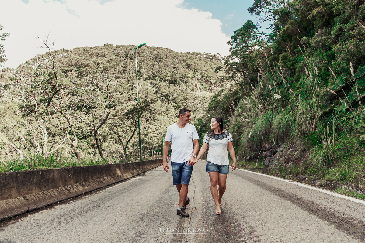 ensaio de casal pre wedding na serra do rio do rastro, fotografa lillian barbosa
