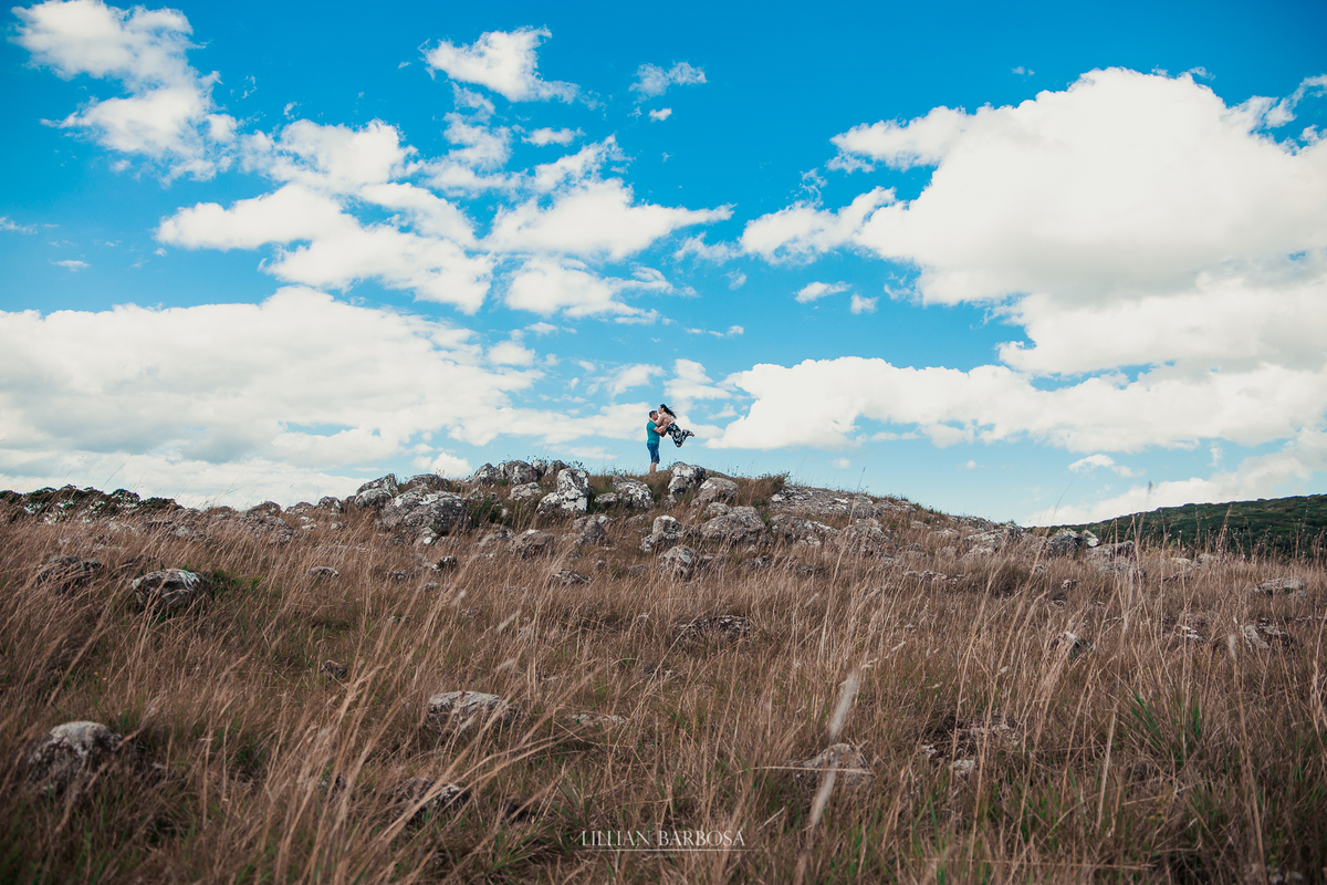 ensaio de casal pre wedding na serra do rio do rastro, fotografa lillian barbosa