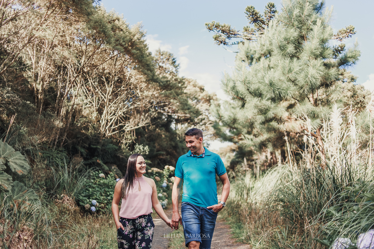 ensaio de casal pre wedding na serra do rio do rastro, fotografa lillian barbosa