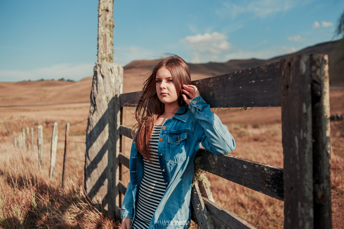 ensaio de 15 anos na serra do rio do rastro, ensaio tumblr de 15 anos, book tumblr de 15 anos Book de 15 anos na serra do rio do rastro . Book de quinze anos na serra do rio do rastro. Foto na cerca rustica