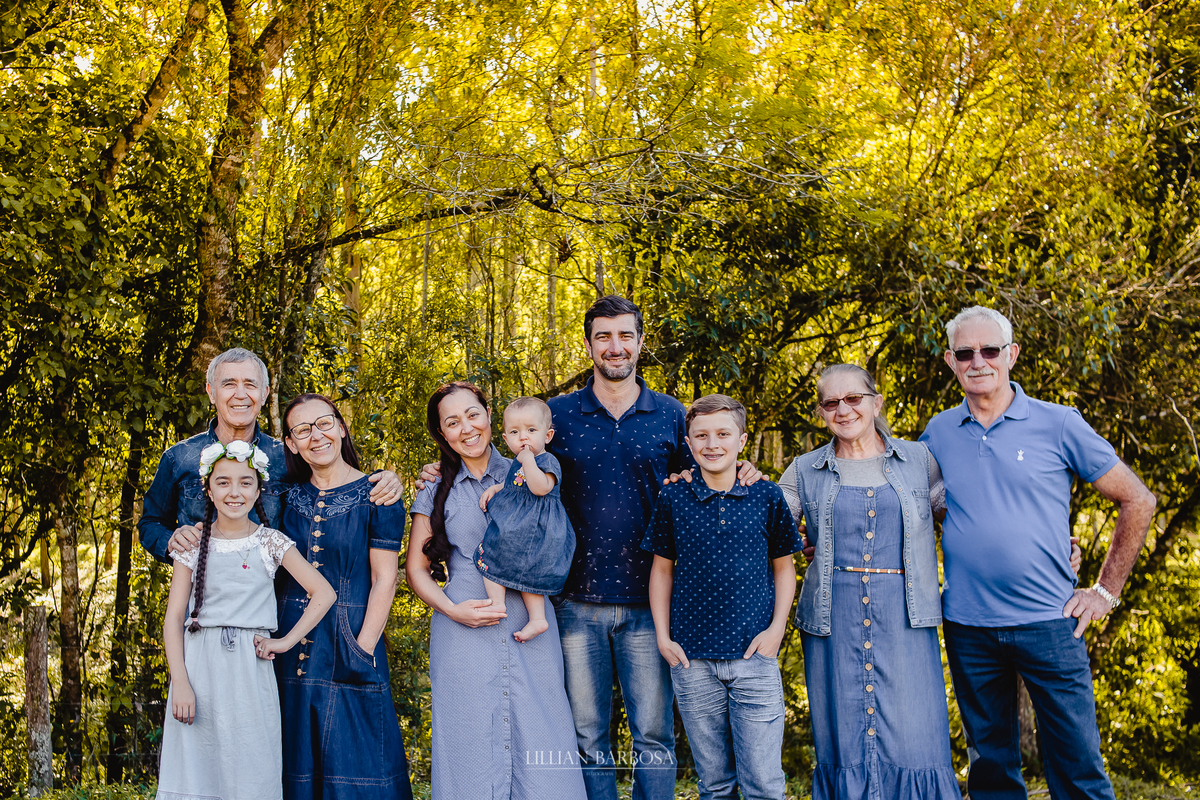 Ensaio de 1 ano de menina em sitio, tema rural, tema fazendinha, smash the cake, smash the fruit, fotografa de lauro muller, lillian barbosa, ensaio em lauro muller, fotos em lauro muller, fotografo de lauro muller, fotografo de orleans, ensaio infantil