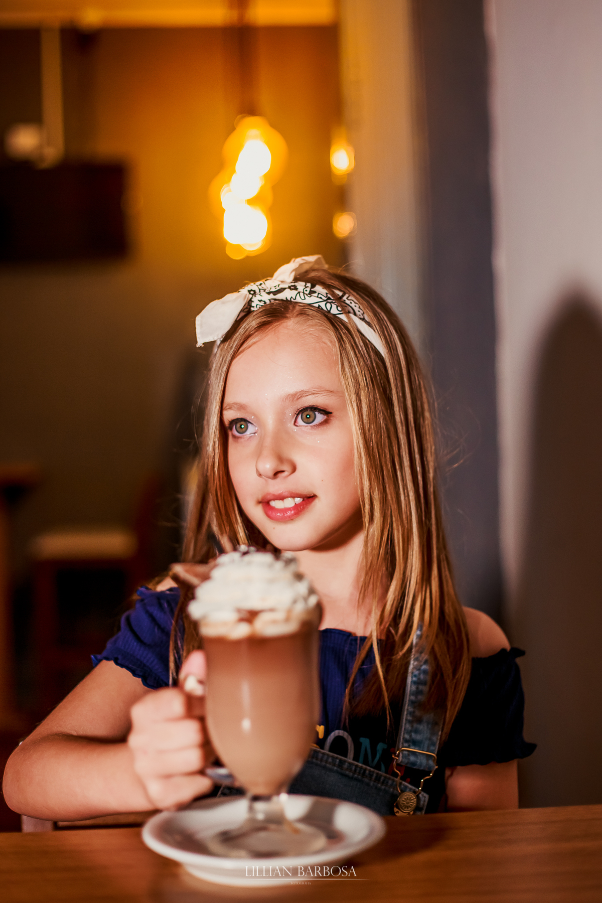 ensaio fotografico de 9 anos de menina - julia fez nove anos com book em lauro muller fotografa lillian barbosa fotos em sorveteria