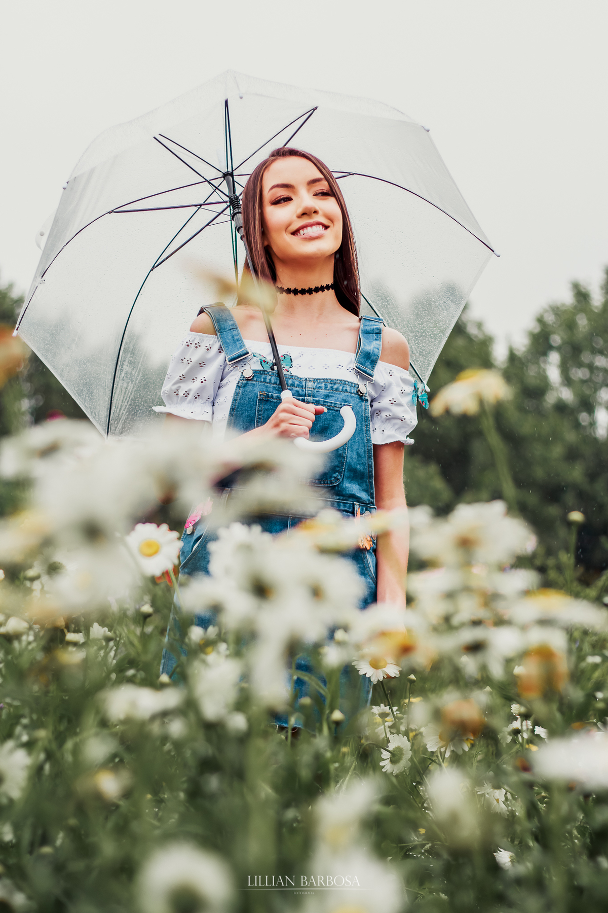 fotógrafa-lillian-barbosa-book-15-anos-com-chuva-jardim-secreto-castelo-belvedere-treze-de-maio-sc-1