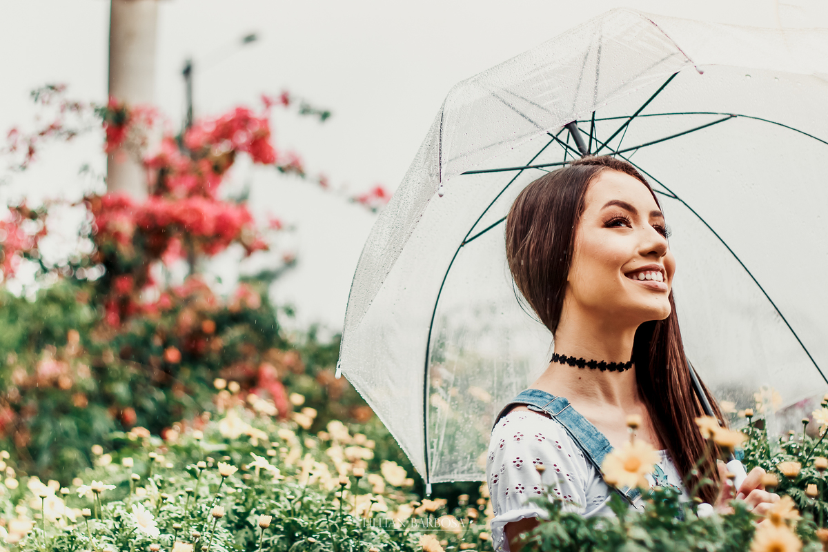 fotógrafa-lillian-barbosa-book-15-anos-com-chuva-jardim-secreto-castelo-belvedere-treze-de-maio-sc-1