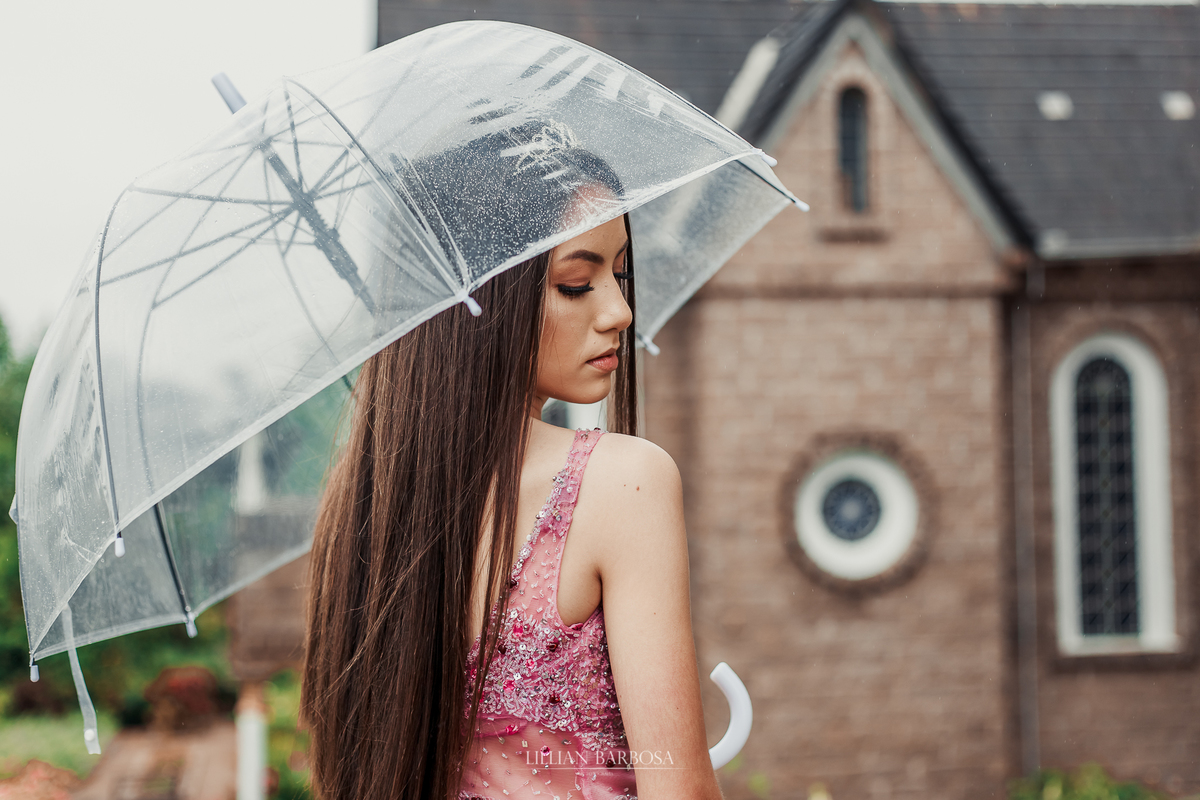 fotógrafa-lillian-barbosa-book-15-anos-com-chuva-castelo-belvedere-treze-de-maio-sc-1