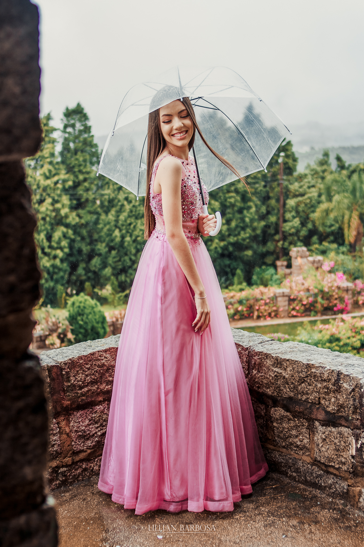 fotógrafa-lillian-barbosa-book-15-anos-com-chuva-castelo-belvedere-treze-de-maio-sc-1