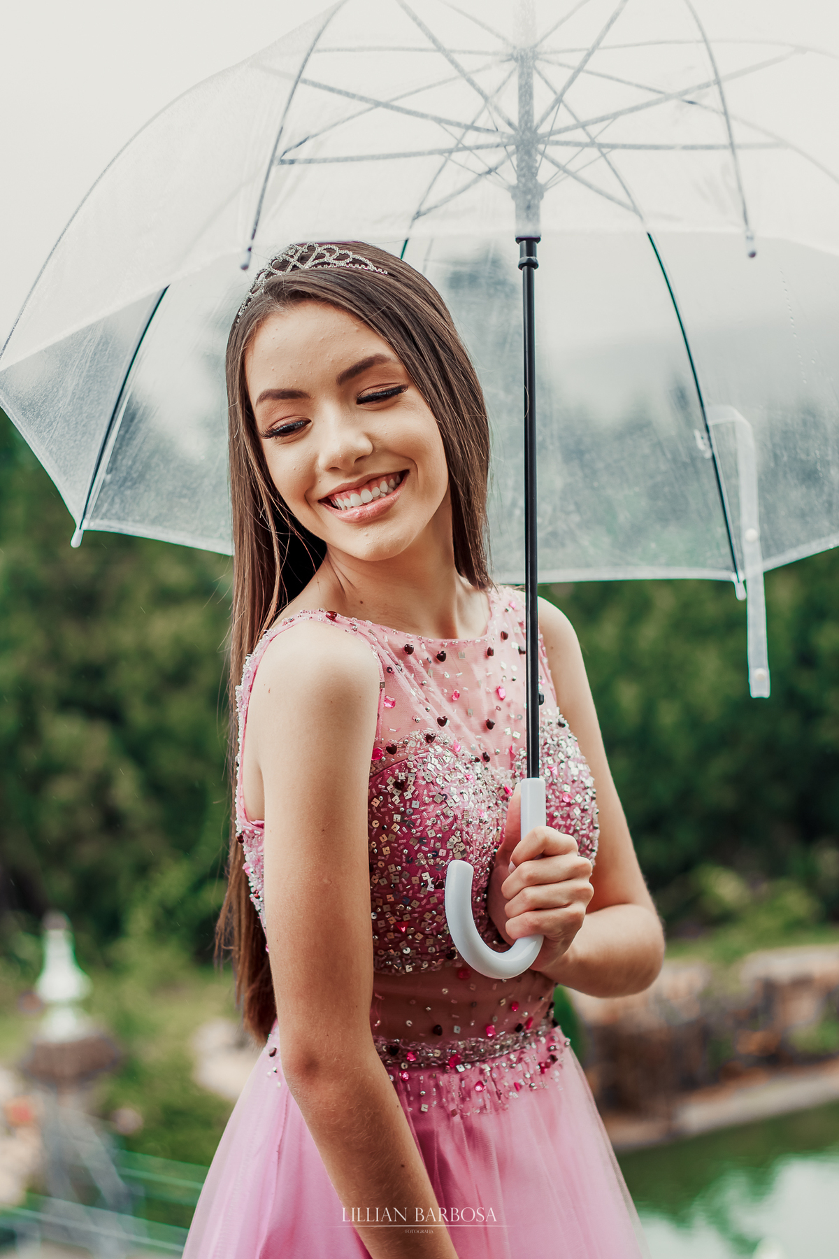fotógrafa-lillian-barbosa-book-15-anos-com-chuva-castelo-belvedere-treze-de-maio-sc-1