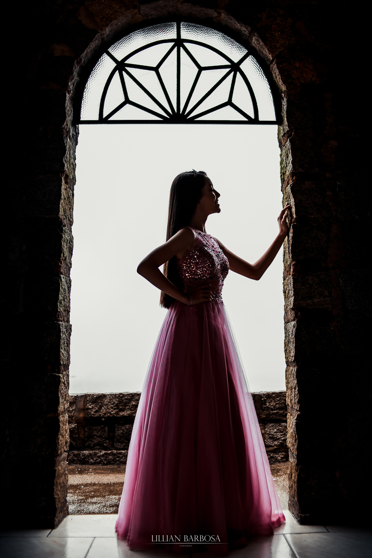 fotógrafa-lillian-barbosa-book-15-anos-com-chuva-castelo-belvedere-treze-de-maio-sc-1