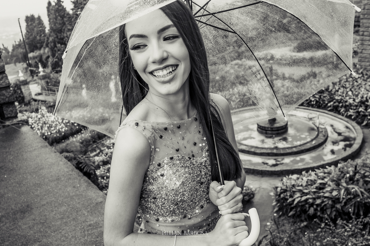 fotógrafa-lillian-barbosa-book-15-anos-com-chuva-castelo-belvedere-treze-de-maio-sc-1
