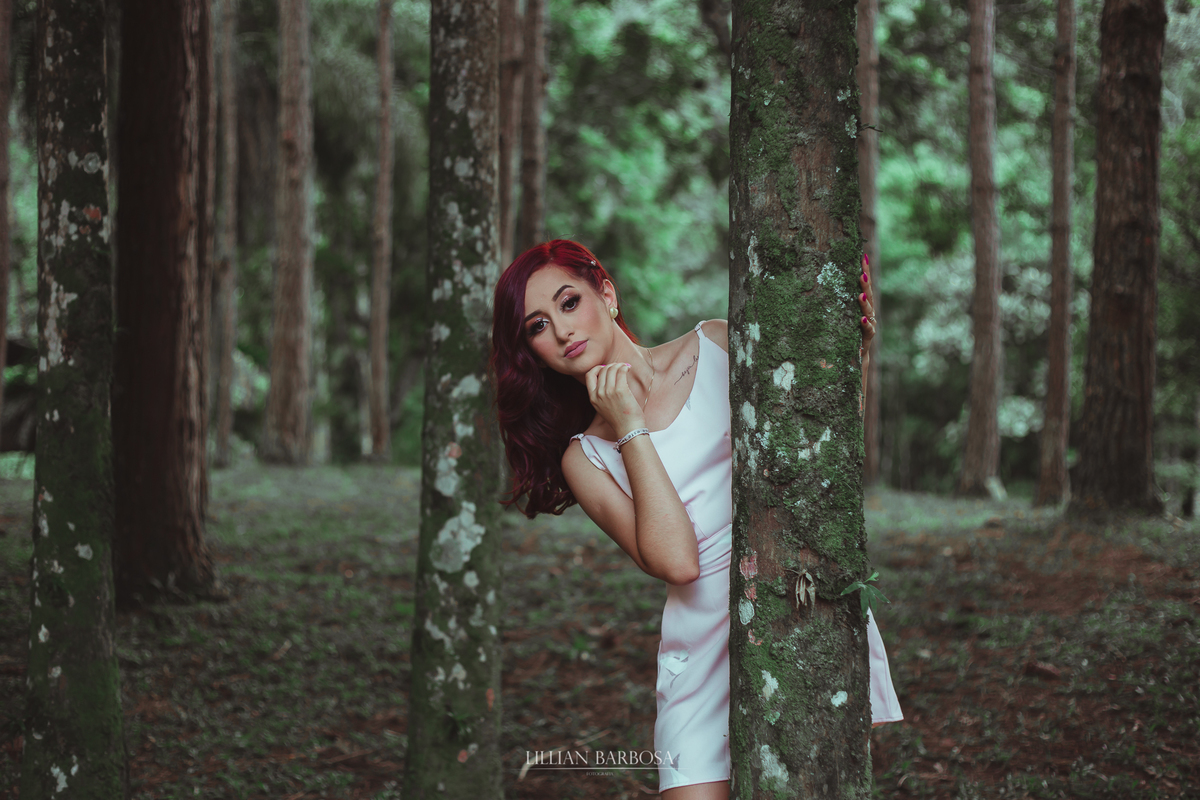 fotografa-de-lauro muller, ensaio de quinze anos feito em lauro muller, fotos nas flores amarelas, menina de cabelo vermelho, book de 15 anos, ensaio em lauro muller, ensaio de fotos no restaurante recanto da ilha, palermo