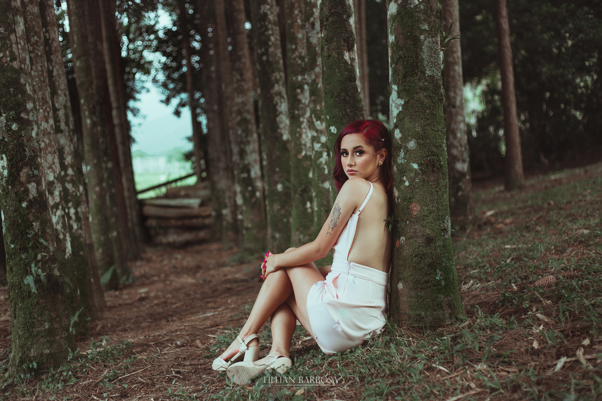 fotografa-de-lauro muller, ensaio de quinze anos feito em lauro muller, fotos nas flores amarelas, menina de cabelo vermelho, book de 15 anos, ensaio em lauro muller, ensaio de fotos no restaurante recanto da ilha, palermo