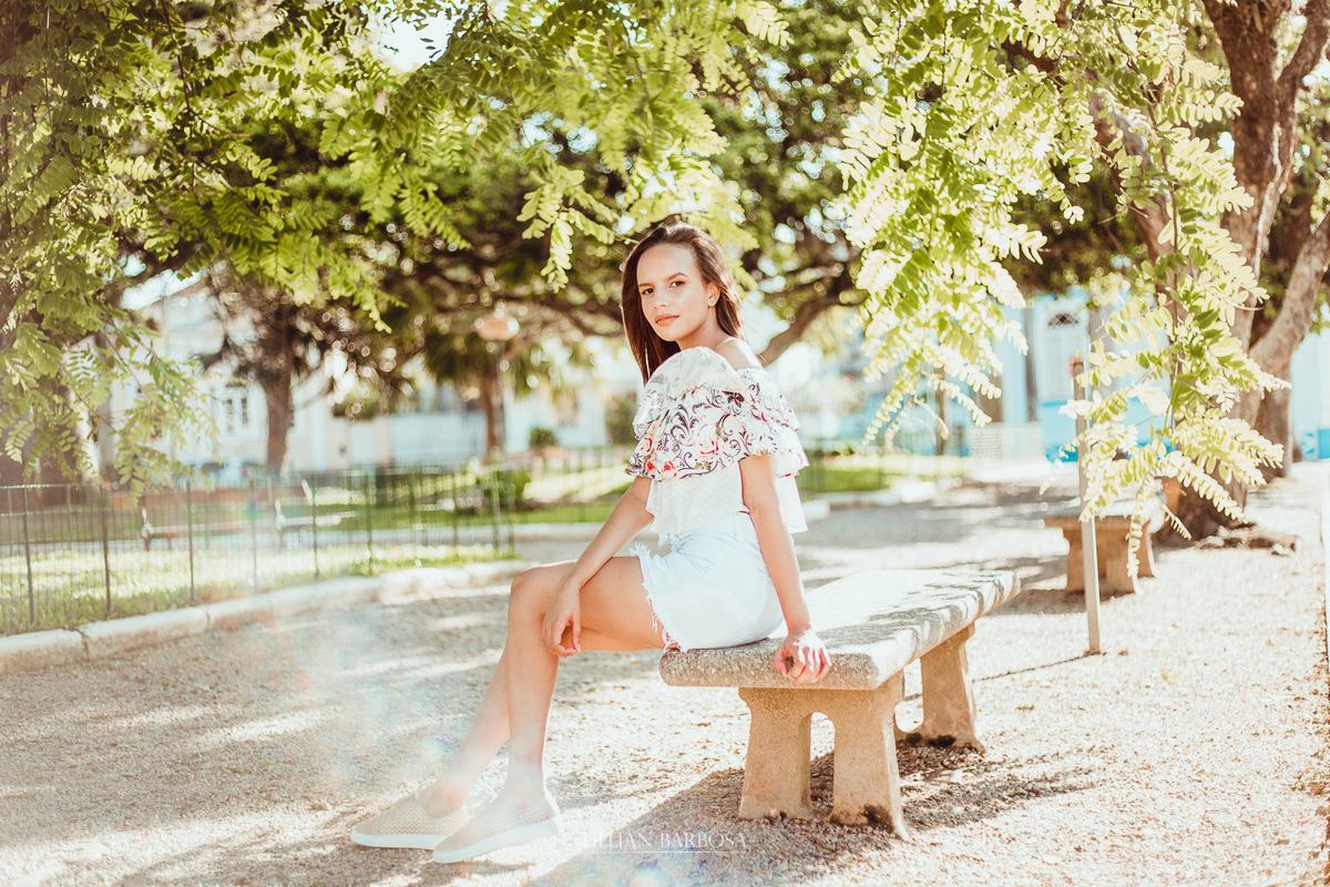 lillian-barbosa-fotografa-fotografo-de-lauro-muller-book-de-anos-em -laguna-santa-catarina-pamela-ensaio-de-quinze-anos -centro-histórico-laguna
