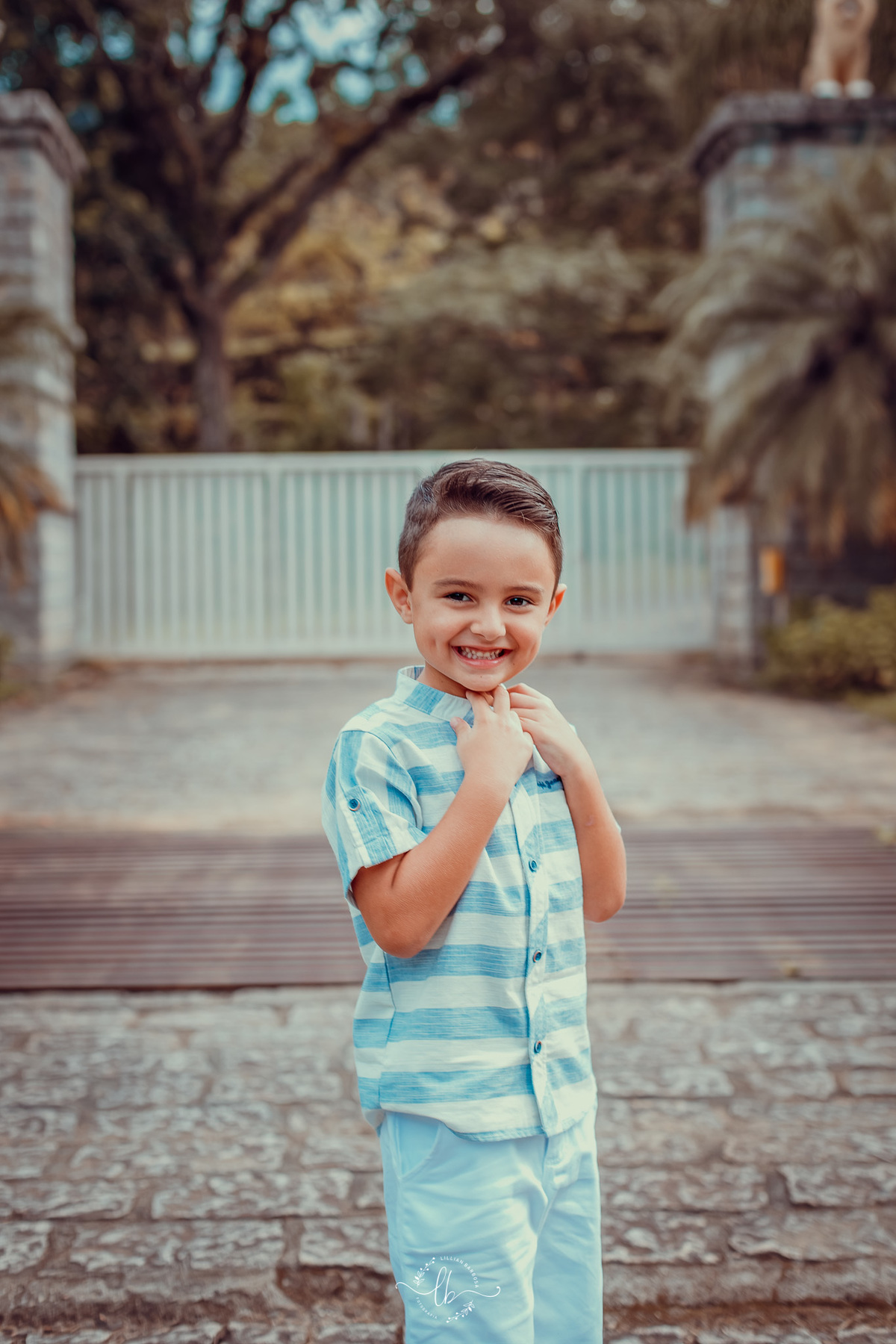 Lorenzo vai fazer 2!!

Em uma manhã com tempo agradável, em um lugar bem verde com vista para a Serra do Rio do Rastro foi cenário para as fotos  desse príncipe, que além de muito fofo, tem uma energia para correr, ele não parou um segundo, o que foi dema