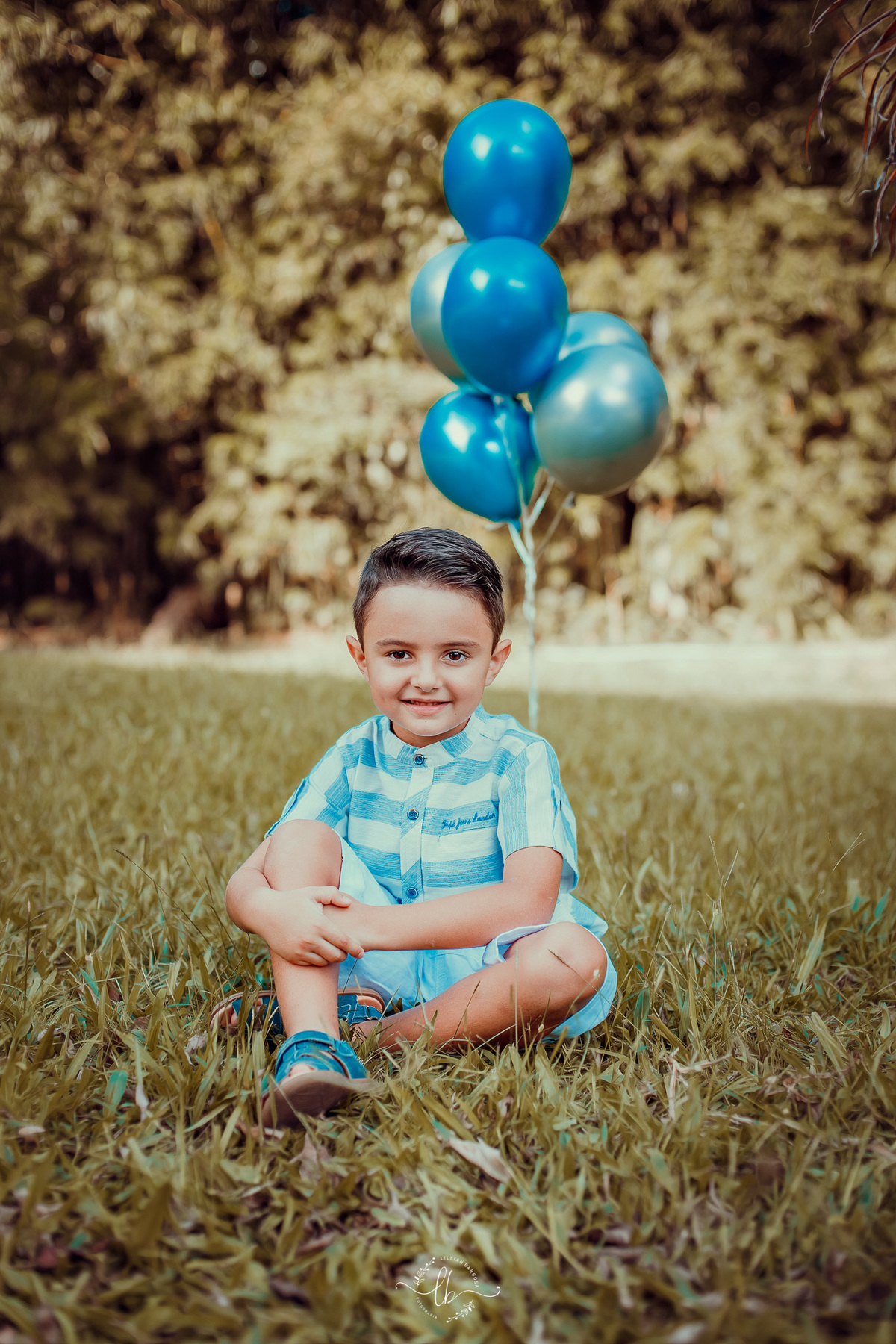Lorenzo vai fazer 2!!

Em uma manhã com tempo agradável, em um lugar bem verde com vista para a Serra do Rio do Rastro foi cenário para as fotos  desse príncipe, que além de muito fofo, tem uma energia para correr, ele não parou um segundo, o que foi dema