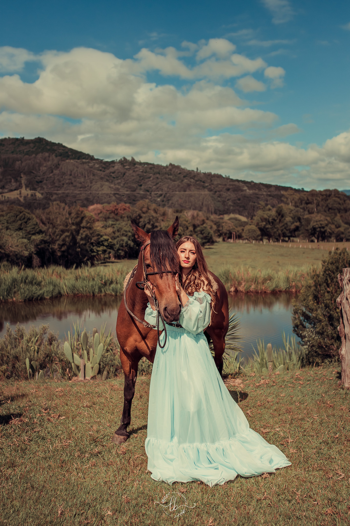 ensaio de 15 anos com cavalo em Urubici, SC, Brasil, Serra do Corvo Branco, fotografa Lillian Barbosa