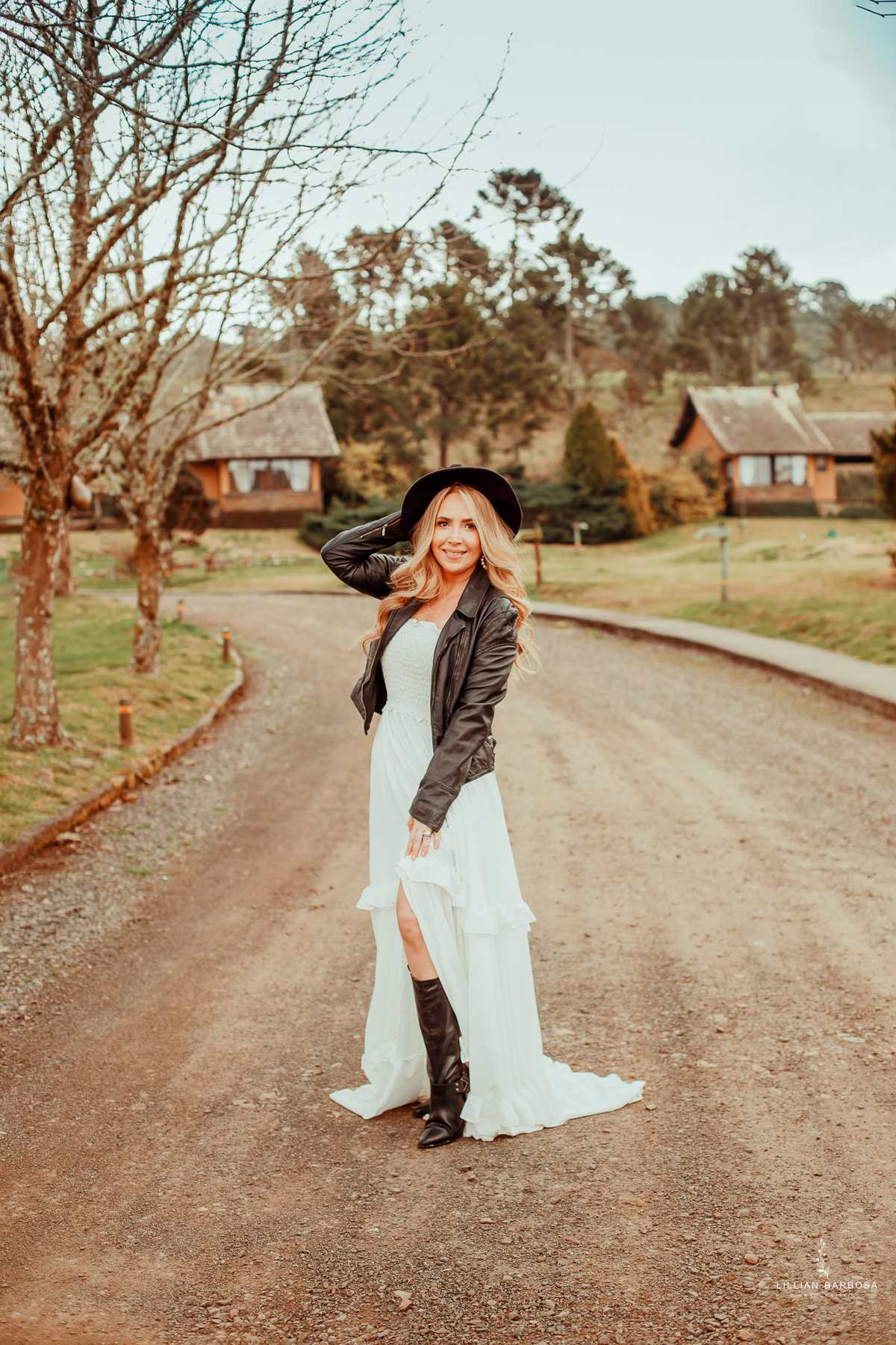 Ensaio-fotografico-casal-eco-resort-rio-do-rastro-fotografa-lillian-barbosa-fotos-no-resort-rio-do-rastro-bom-jardim-da-serra