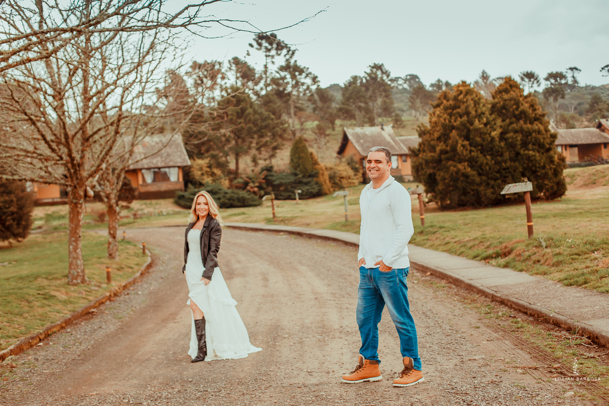 Ensaio-fotografico-casal-eco-resort-rio-do-rastro-fotografa-lillian-barbosa-fotos-no-resort-rio-do-rastro-bom-jardim-da-serra