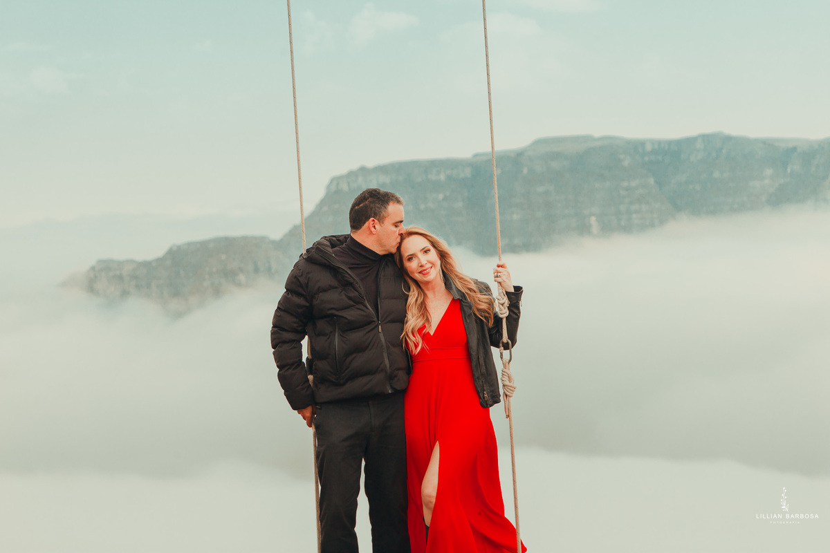 Ensaio-fotografico-casal-eco-resort-rio-do-rastro-fotografa-lillian-barbosa-fotos-no-resort-rio-do-rastro-bom-jardim-da-serra