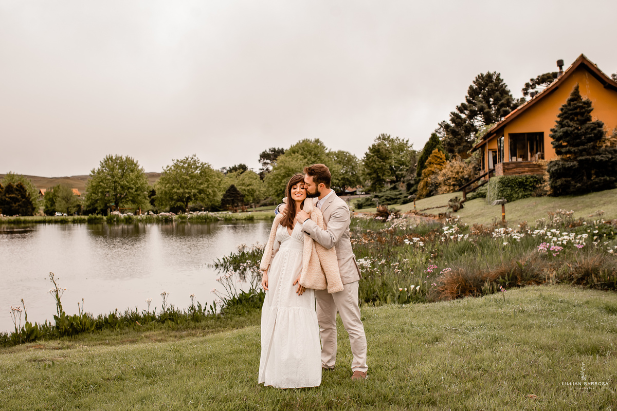Ensaio-fotografico-casal-eco-resort-rio-do-rastro-fotografa-lillian-barbosa-fotos-no-resort-rio-do-rastro-bom-jardim-da-serra