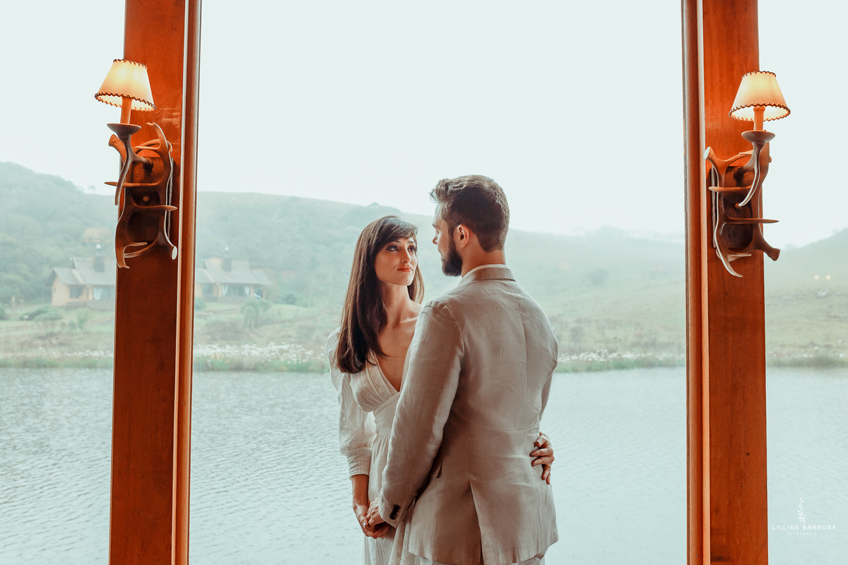 Ensaio-fotografico-casal-eco-resort-rio-do-rastro-fotografa-lillian-barbosa-fotos-no-resort-rio-do-rastro-bom-jardim-da-serra