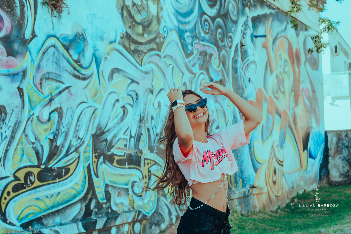 ensaio-de-15-anos-book-de-15-anos-laguna-cropped-branco-shorts-preto-fotografos-de-santa-catarina-fotografa-de-santa-catarina-fotografos-de-lauro-muller-fotografa-de-lauro-muller-fotografos-de-15-anos