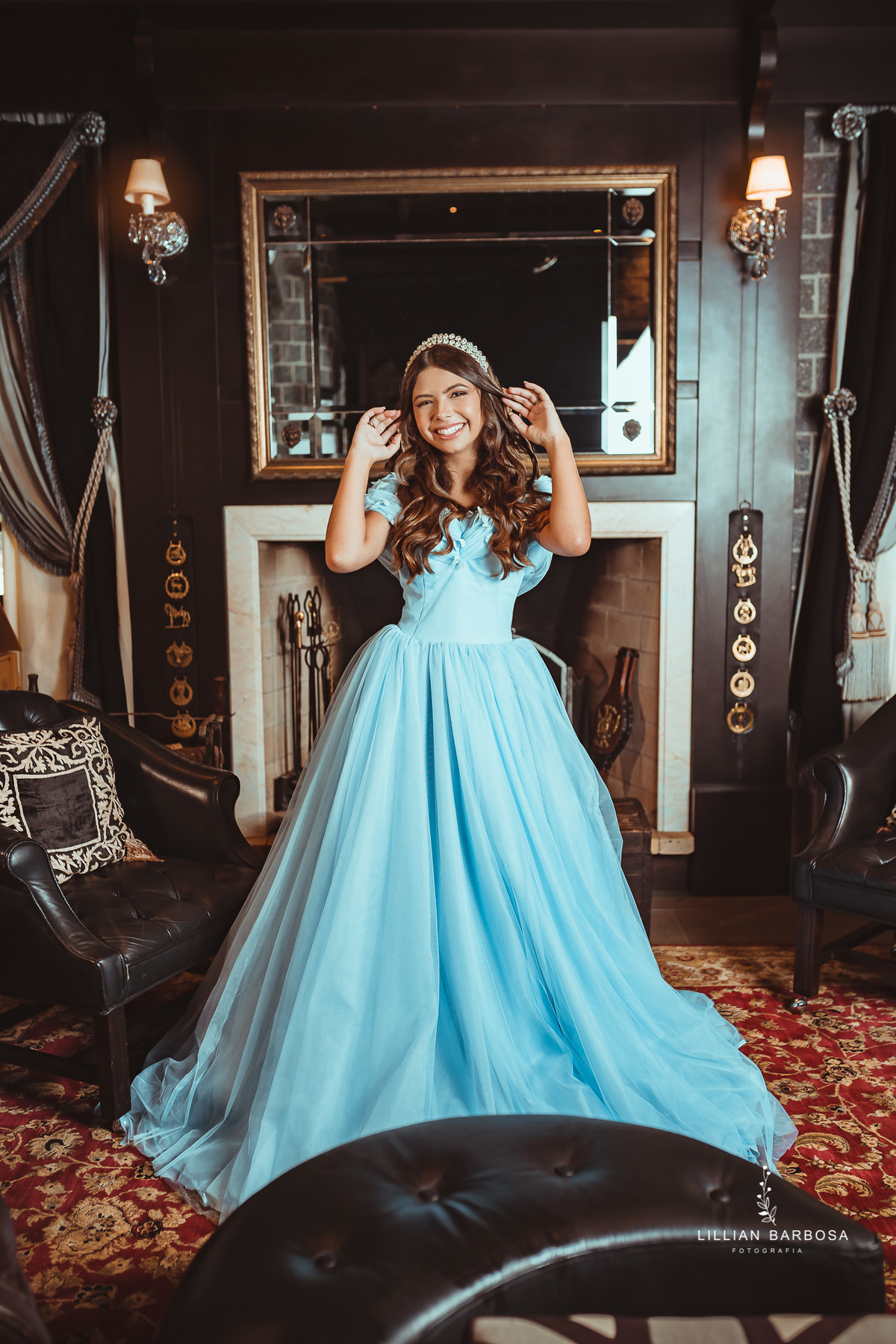 ensaio-de-15-anos-book-de-15-anos-castelo-britanico-castelo-em-cocal-do-sul-castelo-em-santa-catarina-vestido-azul-fotografos-de-santa-catarina-fotografa-de-santa-catarina-fotografos-de-lauro-muller-fotografa-de-lauro-muller-fotografos-de-15-anos