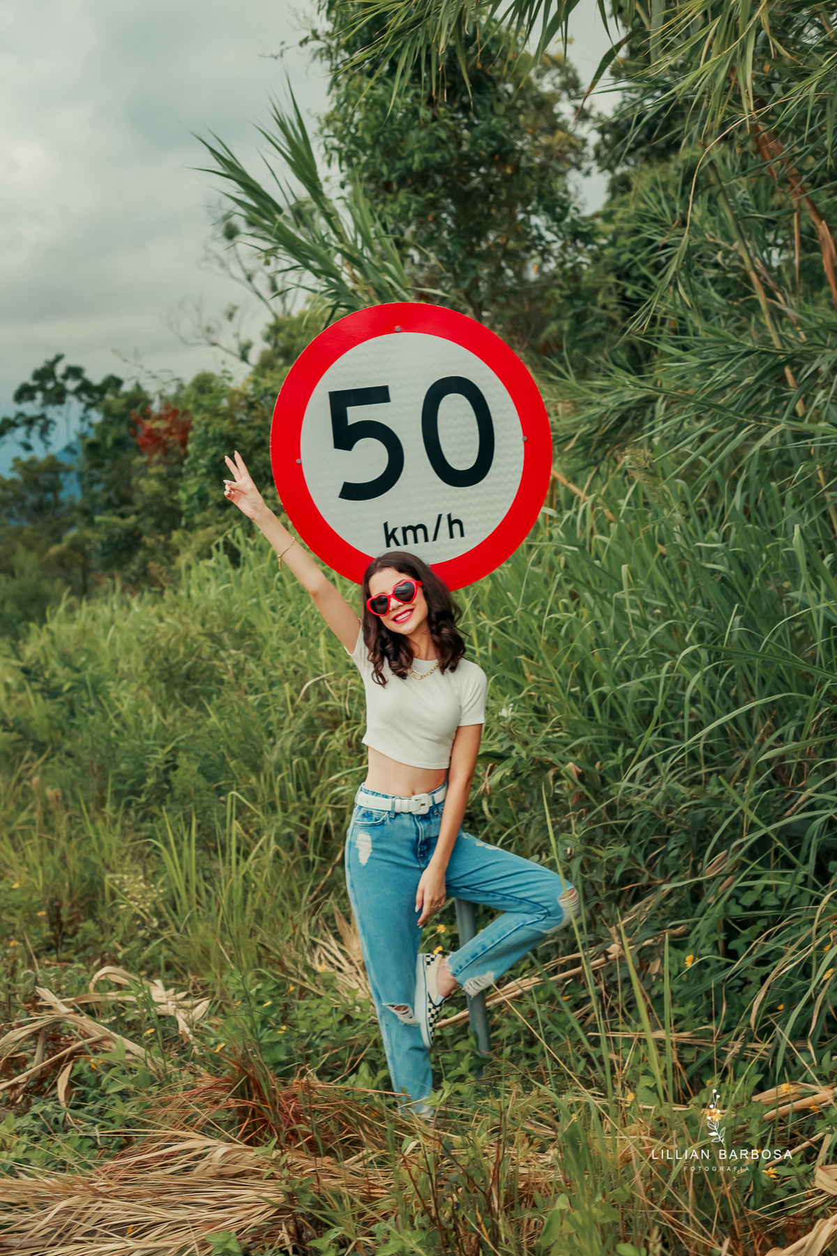 ensaio-de-15-anos-book-de-15-anos-pousada-e-fazenda-são-lourenço-cropped-branco-calça-jeans-fotógrafa-de-santa-catarina-fotógrafos-de-santa-catarina-fotógrafa-de-lauro-muller-fotógrafos-de-lauro-muller-fotógrafa-de-15-anos