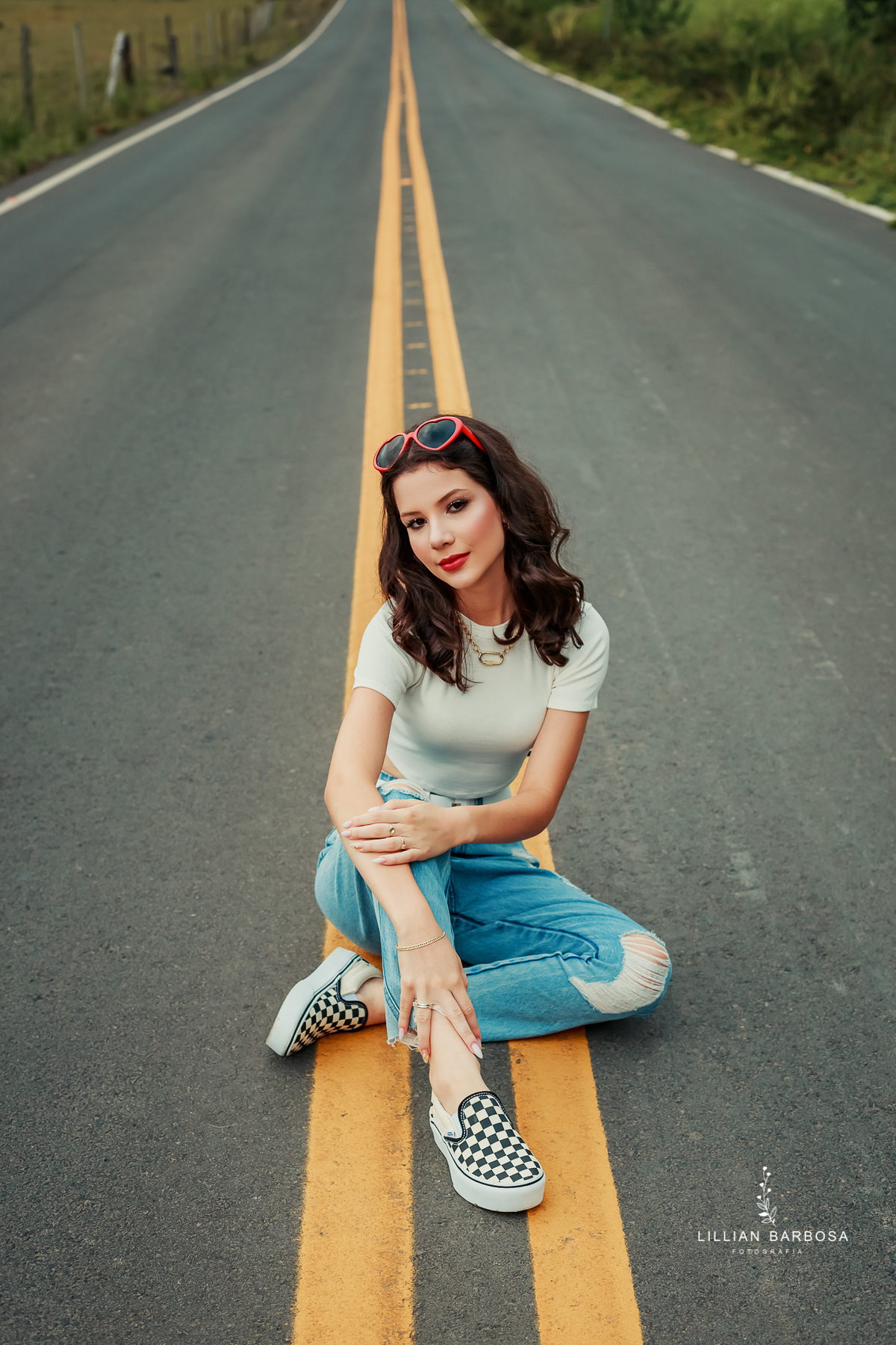 ensaio-de-15-anos-book-de-15-anos-pousada-e-fazenda-são-lourenço-cropped-branco-calça-jeans-fotógrafa-de-santa-catarina-fotógrafos-de-santa-catarina-fotógrafa-de-lauro-muller-fotógrafos-de-lauro-muller-fotógrafa-de-15-anos