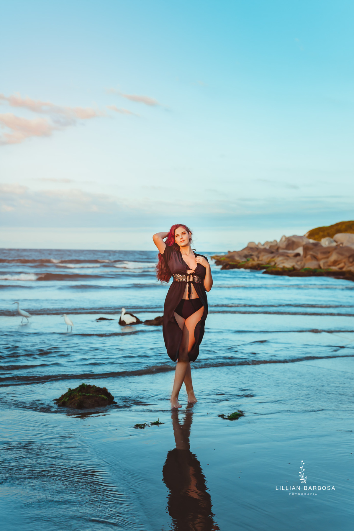 ensaio-de-15-anos-book-de-15-anos-itapirubá-praia-vestido-preto-fotógrafa-de-santa-catarina-fotógrafos-de-santa-catarina-fotógrafa-de-lauro-muller-fotógrafos-de-lauro-muller-fotógrafa-de-15-anos-fotógrafos-de-15-anos