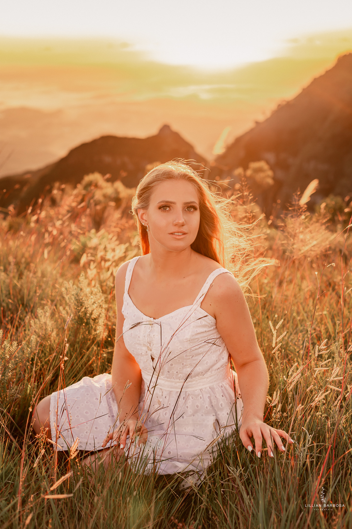 ensaio-de-15-anos-serra-do-rio-do-rastro-fotógrafa-de-santa-catarina-vestido-branco-fotógrafos-de-santa-catarina-fotógrafa-de-lauro-muller-fotógrafos-de-lauro-muller-fotógrafa-de-15-anos