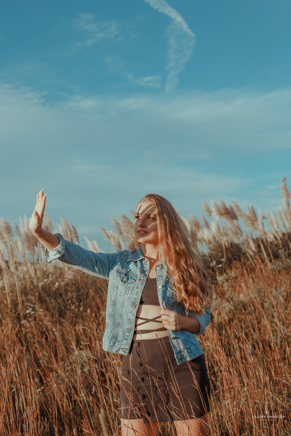 ensaio-de-15-anos-serra-do-rio-do-rastro-fotógrafa-de-santa-catarina-vestido-preto-jaqueta-jeans-fotógrafos-de-santa-catarina-fotógrafa-de-lauro-muller-fotógrafos-de-lauro-muller-fotógrafa-de-15-anos