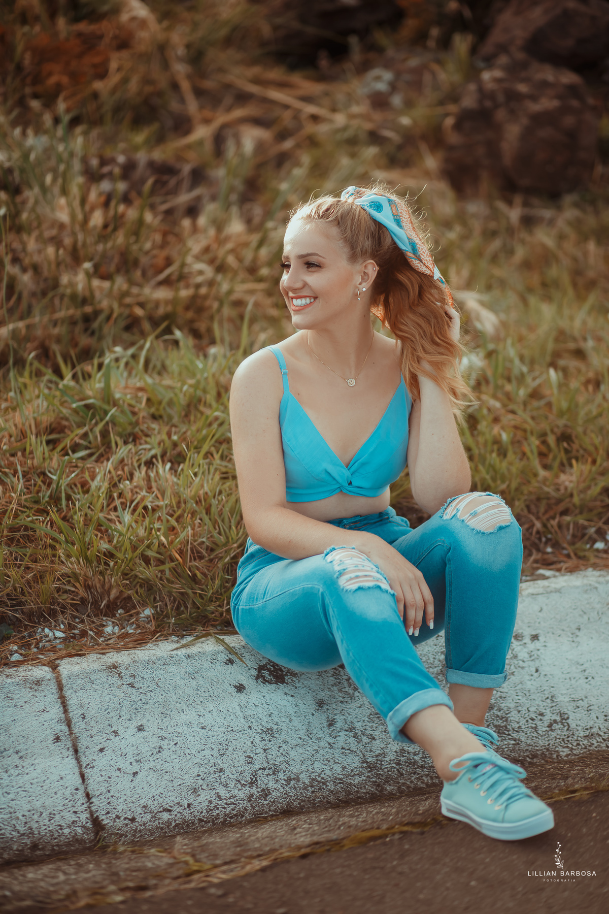 ensaio-de-15-anos-serra-do-rio-do-rastro-fotógrafa-de-santa-catarina-cropped-azul-calça-jeans-fotógrafos-de-santa-catarina-fotógrafa-de-lauro-muller-fotógrafos-de-lauro-muller-fotógrafa-de-15-anos