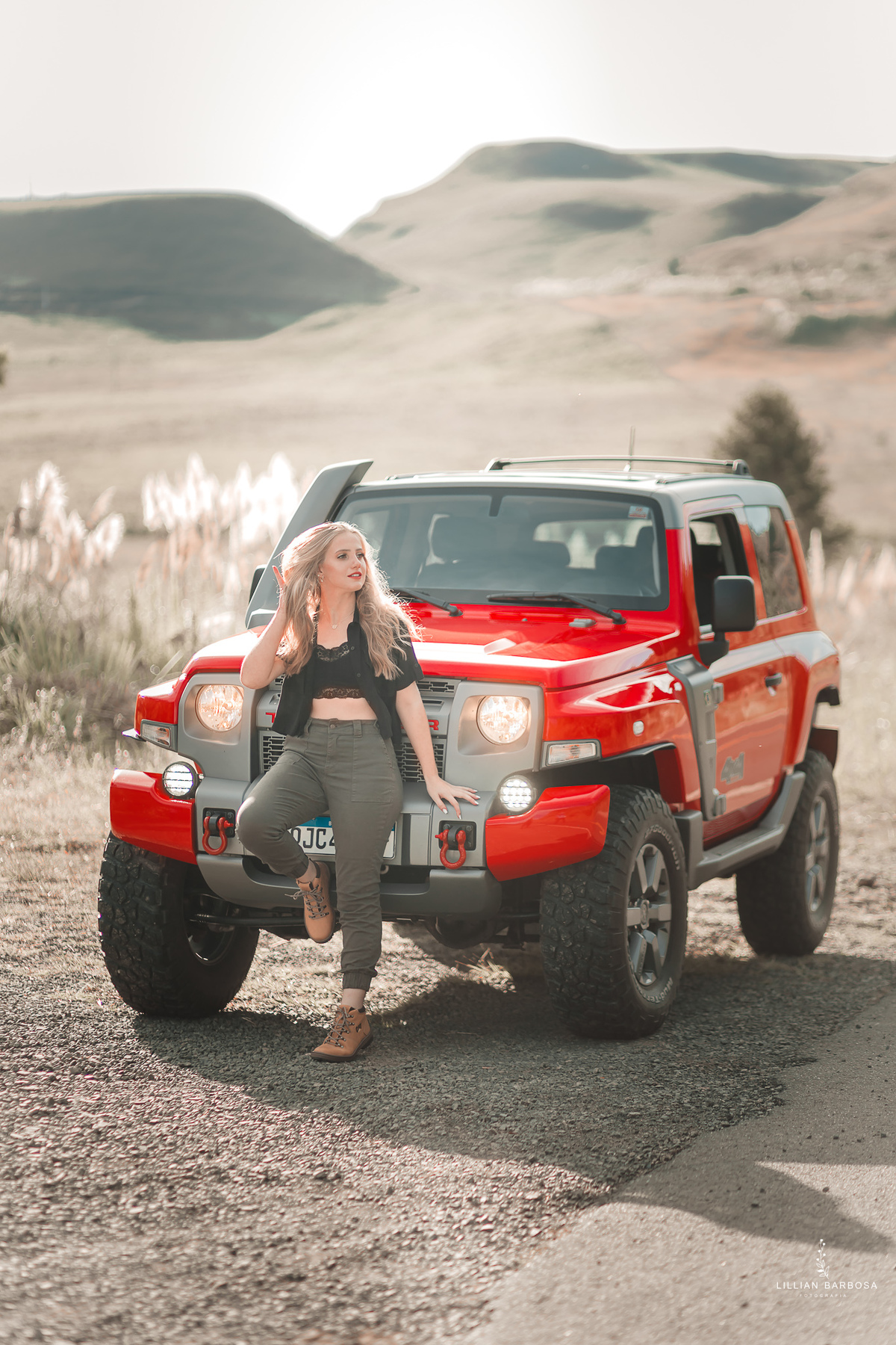 ensaio-de-15-anos-serra-do-rio-do-rastro-fotógrafa-de-santa-catarina-cropped-preto-calça-verde-escuro-jeep-troller-fotógrafos-de-santa-catarina-fotógrafa-de-lauro-muller-fotógrafos-de-lauro-muller-fotógrafa-de-15-anos