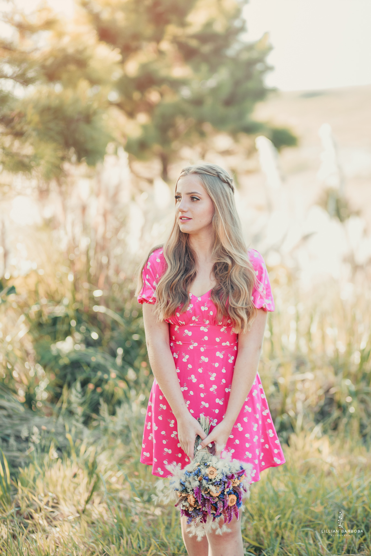 ensaio-de-15-anos-serra-do-rio-do-rastro-fotógrafa-de-santa-catarina-vestido-rosa-estampado-fotógrafos-de-santa-catarina-fotógrafa-de-lauro-muller-fotógrafos-de-lauro-muller-fotógrafa-de-15-anos