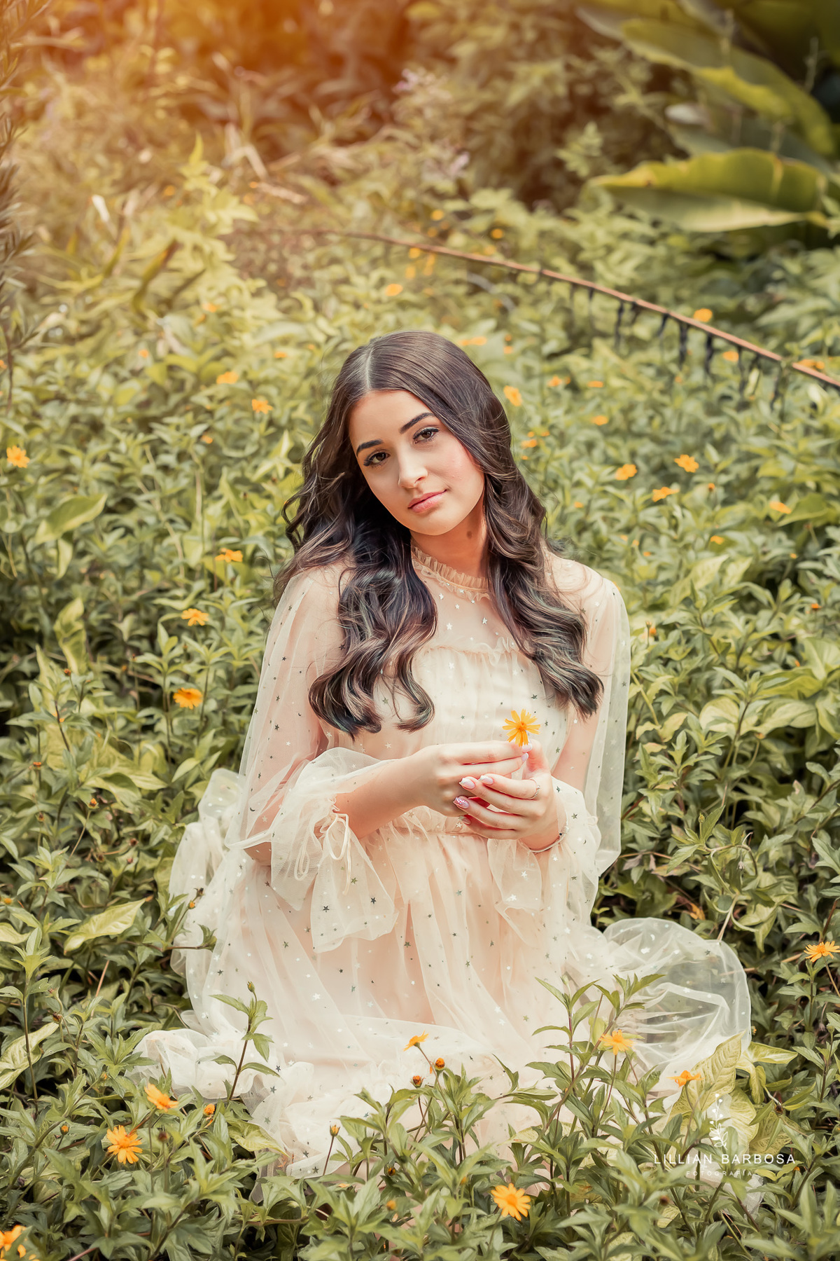 ensaio-de-15-anos-castelo-britanico-castelo-em-cocal-do-sul-castelo-em-santa-catarina-vestido-bege-fotógrafa-de-santa-catarina-fotógrafos-de-santa-catarina-fotógrafa-de-lauro-muller-fotógrafos-de-lauro-muller-fotógrafa-de-15-anos