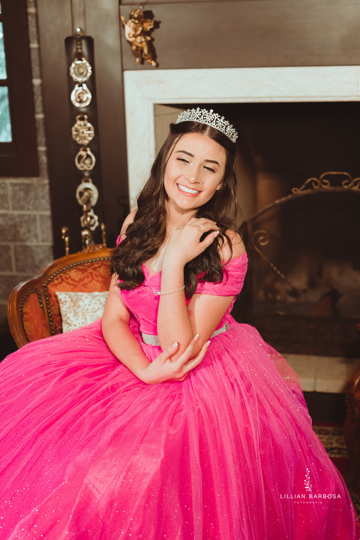 ensaio-de-15-anos-castelo-britanico-castelo-em-cocal-do-sul-castelo-em-santa-catarina-vestido-rosa-fotógrafa-de-santa-catarina-fotógrafos-de-santa-catarina-fotógrafa-de-lauro-muller-fotógrafos-de-lauro-muller-fotógrafa-de-15-anos