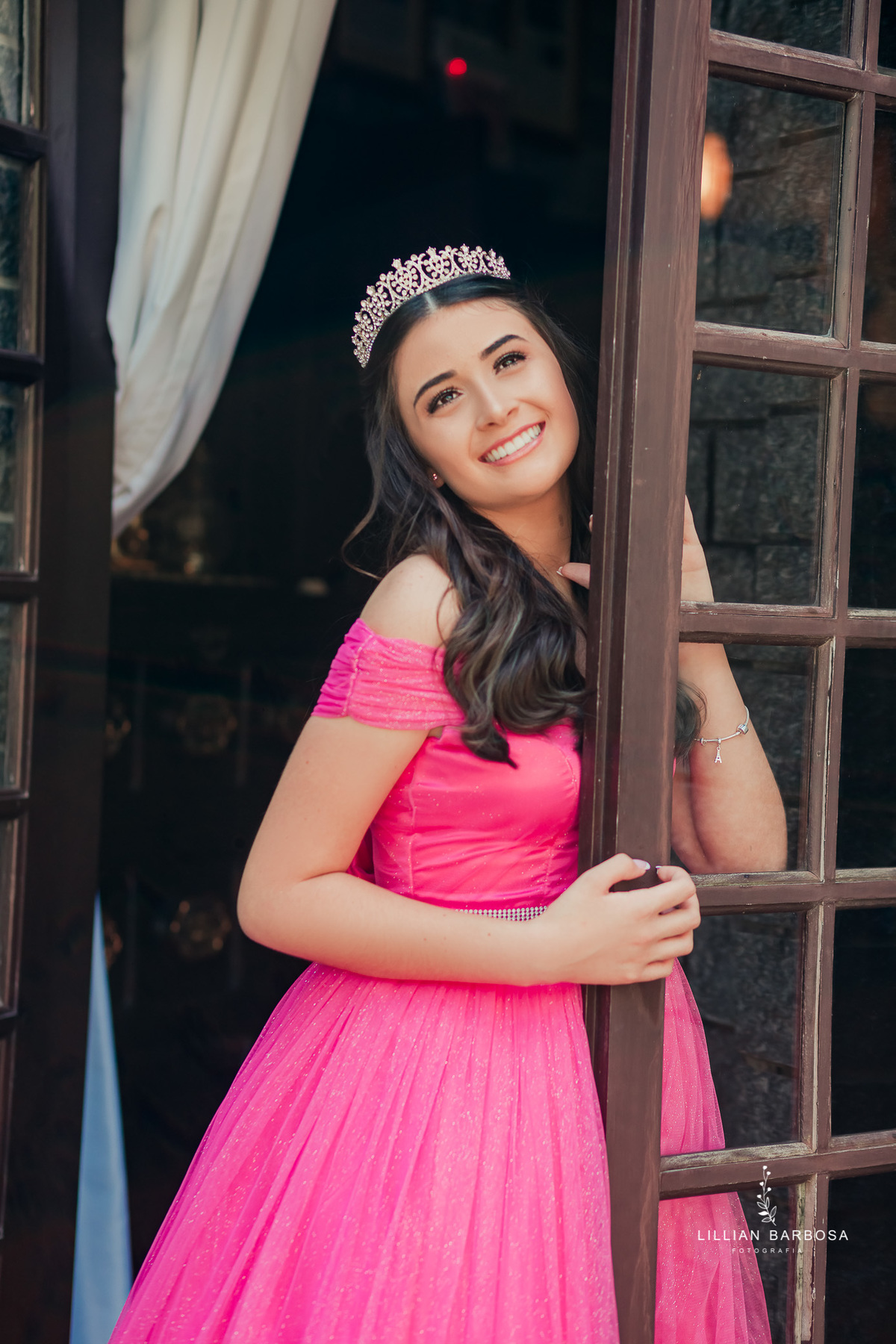 ensaio-de-15-anos-castelo-britanico-castelo-em-cocal-do-sul-castelo-em-santa-catarina-vestido-rosa-fotógrafa-de-santa-catarina-fotógrafos-de-santa-catarina-fotógrafa-de-lauro-muller-fotógrafos-de-lauro-muller-fotógrafa-de-15-anos
