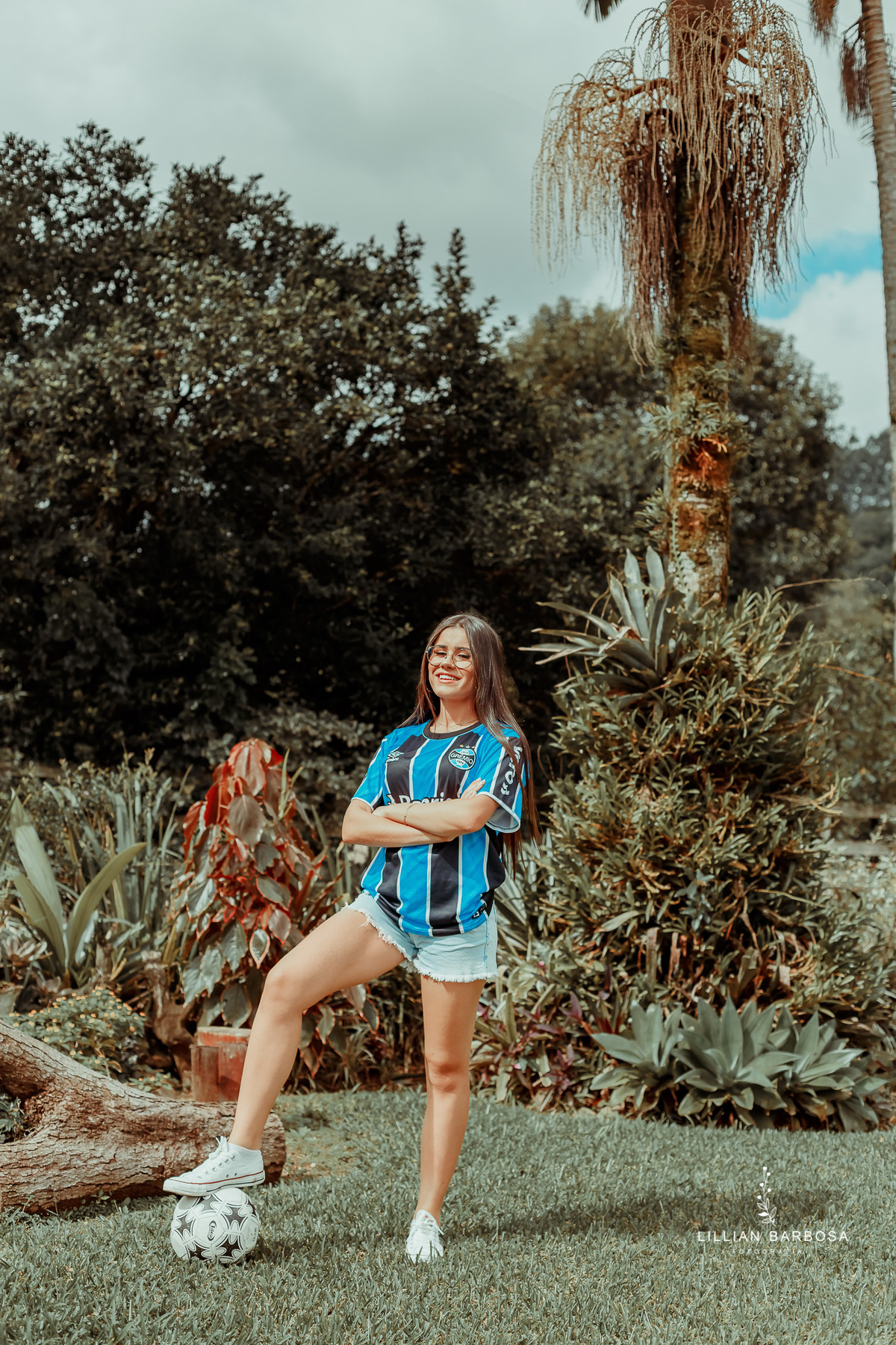 ensaio-de-15-anos-book-de-15-anos-pousada-luar-dos-canions-bom-jardim-da-serra-serra-do-rio-do-rastro-camisa-do-grêmio-bola-de-futebol-fotógrafos-de-santa-catarina-fotógrafos-de-lauro-muller-fotógrafa-de-15-anos