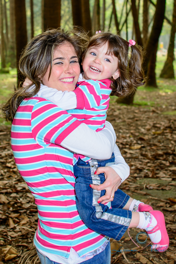 Fotografia Luciana Vidal, ensaio família, foto no parque, fotos de família, no parque Ibirapuera, em São Paulo, SP é muito amor.